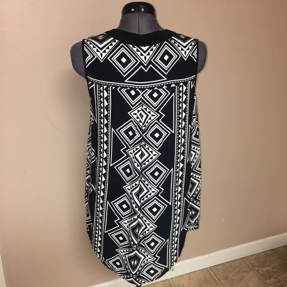 John Mark tank top size medium - Picture 5 of 6